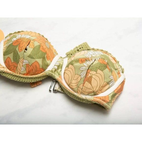 NWT - XS Tacoola Vintage Bikini Top - Crochet Floral - Picture 4 of 7